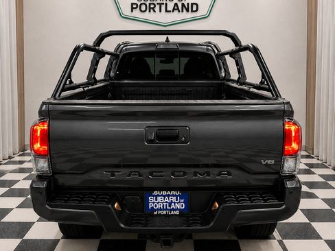 Used 2023 Toyota Tacoma TRD Off-Road w/ Technology Package AWD/4WD image 4