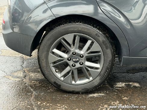 Used 2020 Kia Soul EX image 42