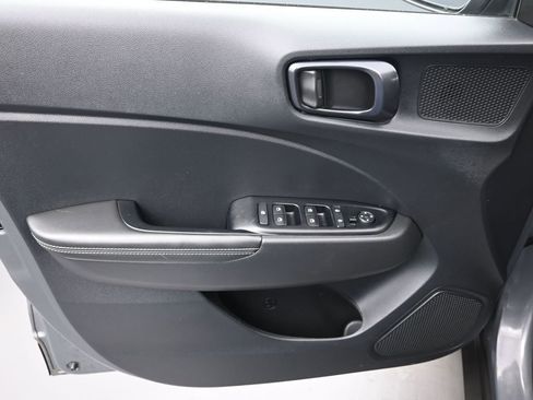Certified 2023 Hyundai Venue Limited w/ Cargo Package image 13