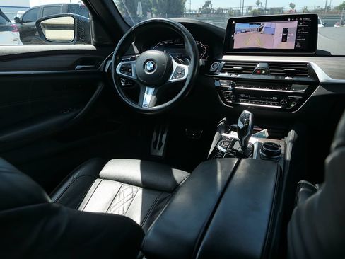 Used 2023 BMW M550i xDrive w/ Executive Package AWD/4WD image 26