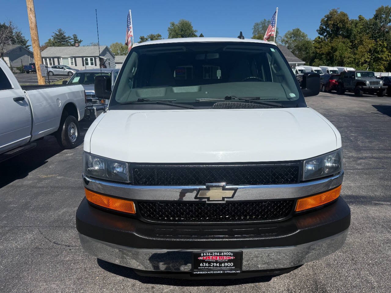 Used 2016 Chevrolet Express 3500 LT w/ LT Preferred Equipment Group RWD image 3