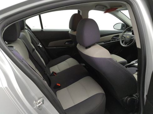 Used 2014 Chevrolet Cruze LS image 19