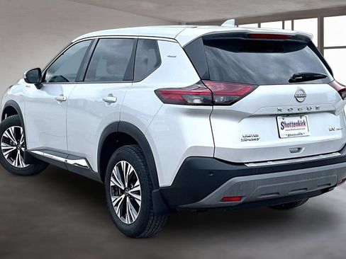 Used 2023 Nissan Rogue SV FWD image 4