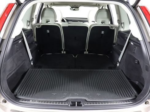 Used 2024 Volvo XC90 B5 Plus AWD/4WD image 24