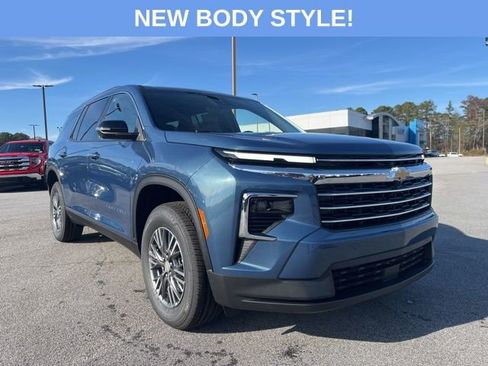 New 2026 Chevrolet Traverse LT w/ Driver Confidence Package image 1