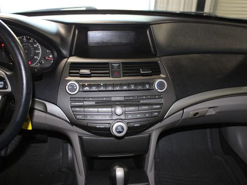 Used 2012 Honda Accord LX image 12