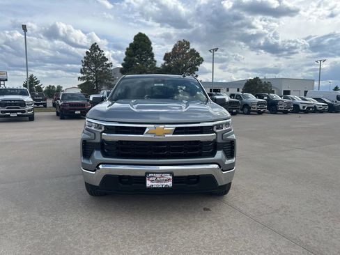 New 2026 Chevrolet Silverado 1500 LT w/ Z71 Off-Road Package AWD/4WD image 9