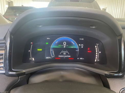 Used 2025 Toyota Camry LE image 38