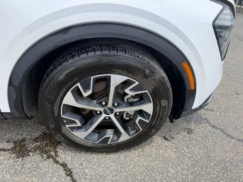 Certified 2024 Kia Sportage EX FWD image 18