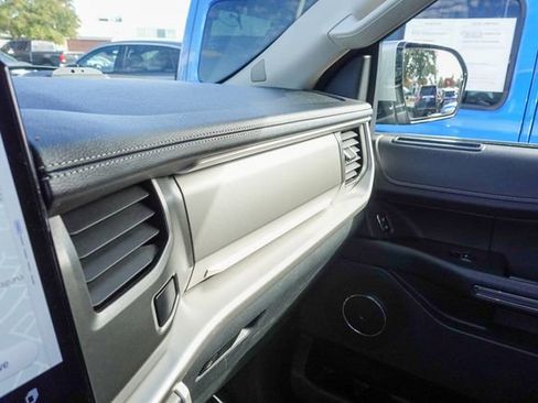 Used 2024 Ford Expedition Max XLT image 23