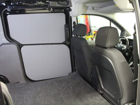 Used 2023 Ford Transit Connect XLT w/ Trailer Tow Package image 25