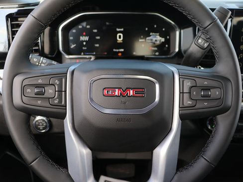 New 2026 GMC Sierra 1500 Elevation image 17