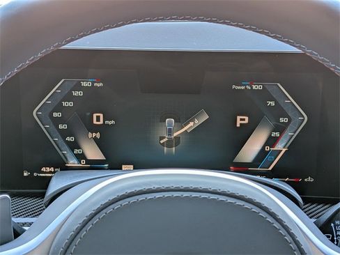 Used 2025 BMW X7 M60i w/ Executive Package image 36