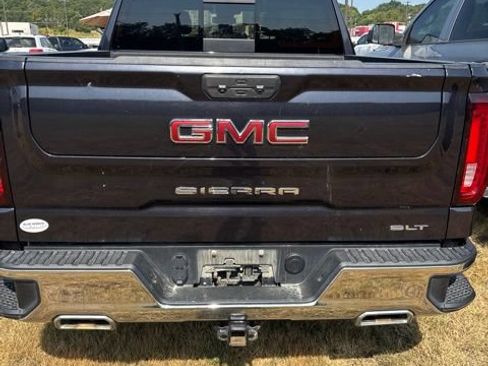 Used 2023 GMC Sierra 1500 SLT w/ SLT Premium Package AWD/4WD image 5