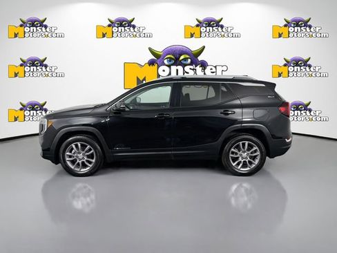 Used 2023 GMC Terrain SLT w/ Infotainment Package II AWD/4WD image 8