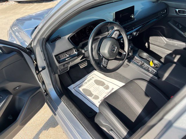 Used 2025 Honda Civic Sport image 11
