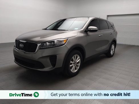 Used 2019 Kia Sorento LX image 1