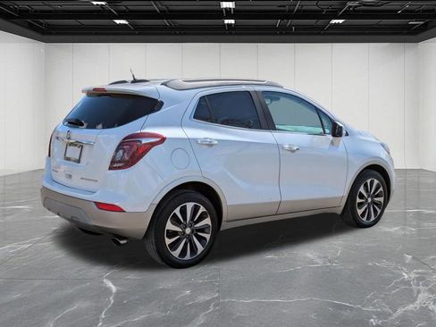Used 2018 Buick Encore Essence FWD image 5