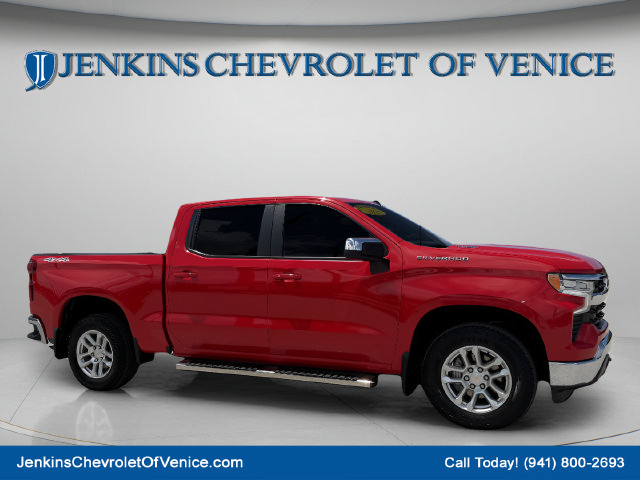 Used 2025 Chevrolet Silverado 1500 LT AWD/4WD image 2