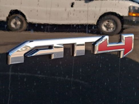 New 2026 GMC Yukon AT4 Ultimate AWD/4WD image 19