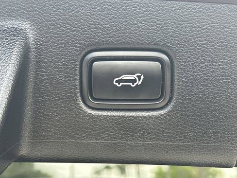 Used 2020 Kia Telluride EX w/ EX Premium Package image 12