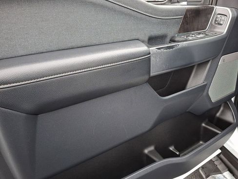 Used 2023 Ford F250 Lariat w/ Chrome Package image 12