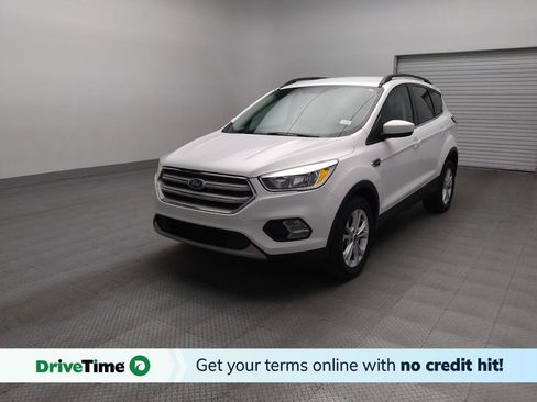 Used 2018 Ford Escape SE image 1