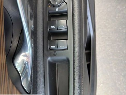 Used 2020 GMC Terrain SLE w/ Driver Convenience Package image 35