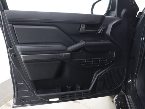 Used 2025 Toyota 4Runner TRD Off-Road Premium w/ Tow Technology Package image 22