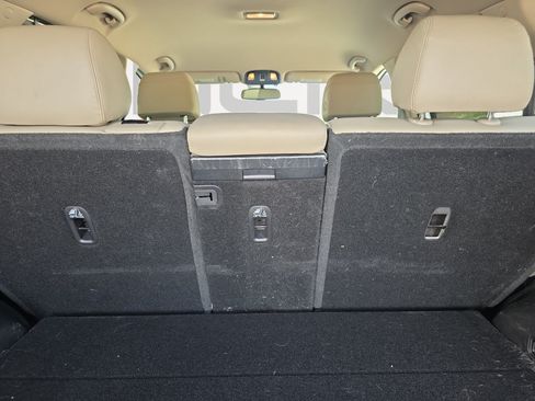 Used 2017 Kia Sorento EX w/ EX Premium Package FWD image 10