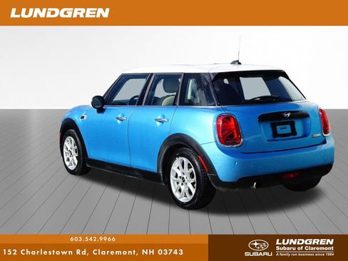 Used 2019 MINI Cooper 4-Door Hardtop image 3