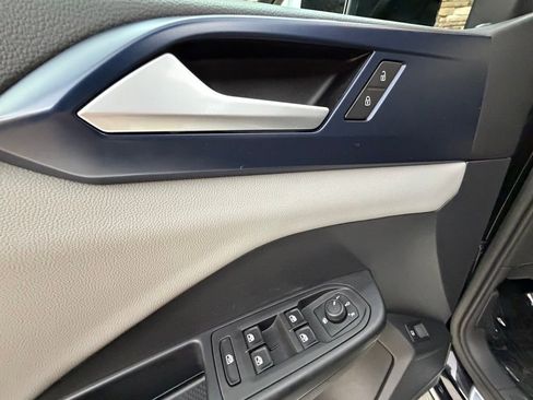 Used 2022 Volkswagen Taos SE image 26