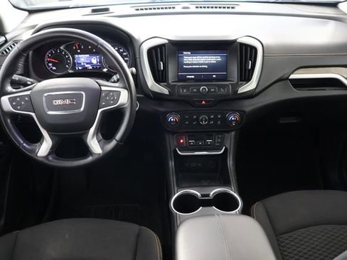 Used 2021 GMC Terrain SLE w/ Driver Convenience Package image 2