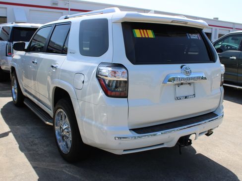 Used 2022 Toyota 4Runner Limited AWD/4WD image 6