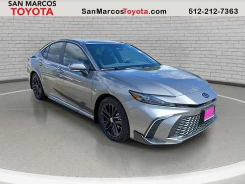 Used 2026 Toyota Camry SE w/ Convenience Package FWD image 3