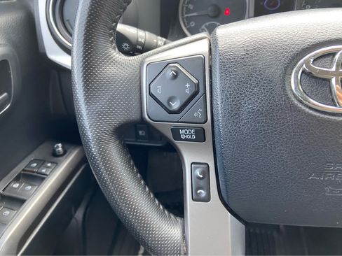 Used 2019 Toyota Tacoma SR5 RWD image 24