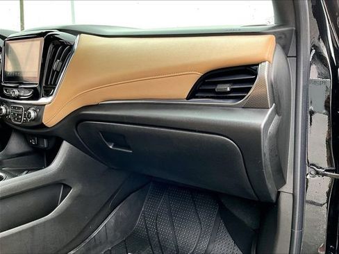 Used 2023 Chevrolet Traverse Premier image 13