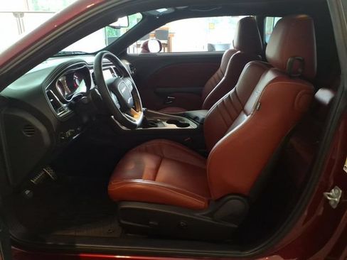 Used 2022 Dodge Challenger SRT Hellcat RWD image 12
