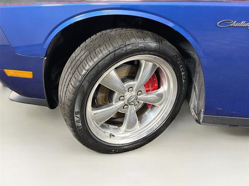 Used 2010 Dodge Challenger R/T RWD image 37