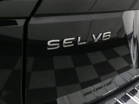Certified 2023 Volkswagen Atlas SEL R-Line AWD/4WD image 13