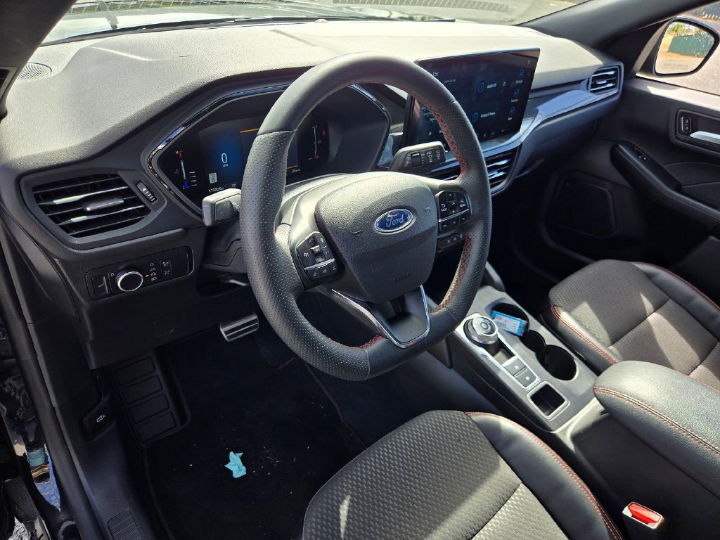 Used 2023 Ford Escape ST-Line w/ Tech Pack #1 FWD image 8
