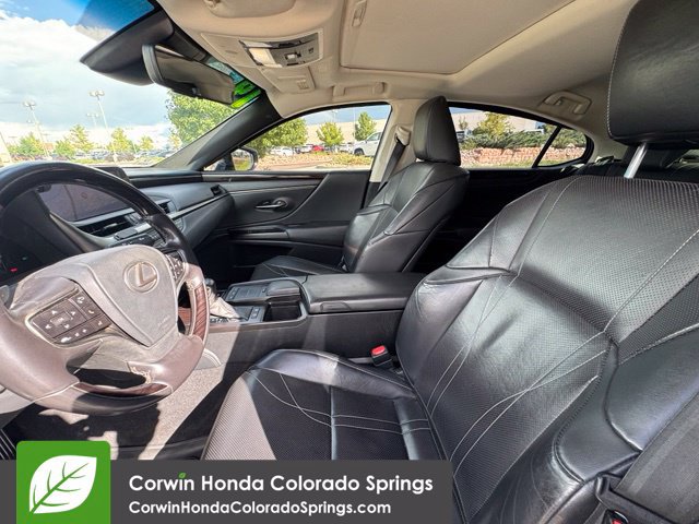 Used 2019 Lexus ES 300h FWD image 26