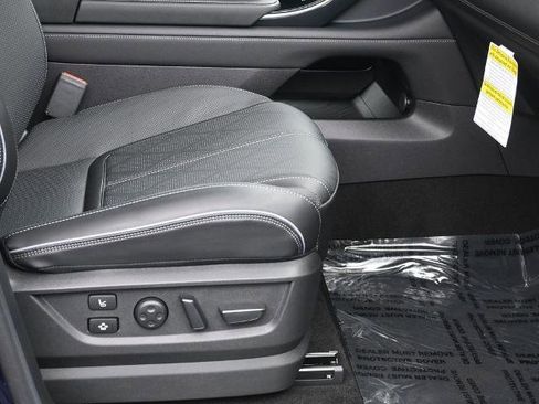 Certified 2025 INFINITI QX80 Sensory image 7