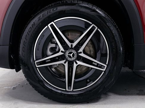 Used 2024 Mercedes-Benz EQB 300 300 image 32