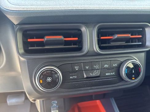 Used 2024 Ford Maverick XLT image 13