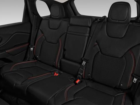 Used 2024 Jeep Compass Trailhawk w/ Trailhawk Elite Group image 11