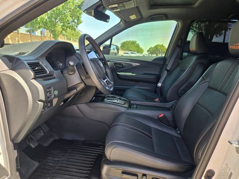 Used 2023 Honda Passport TrailSport image 10