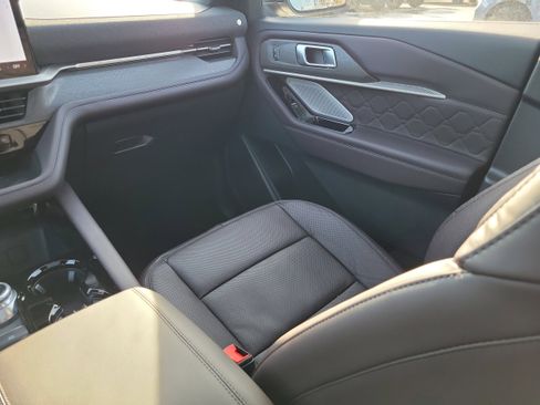 New 2026 Ford Explorer Platinum w/ LUX Leather Package image 17