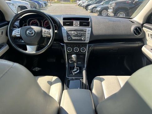 Used 2009 MAZDA MAZDA6 i Grand Touring w/ Moonroof & Bose Pkg FWD image 10
