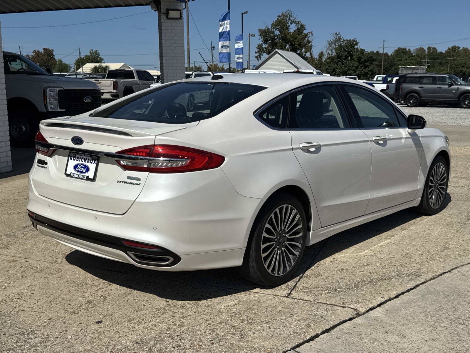Used 2017 Ford Fusion Titanium FWD image 7